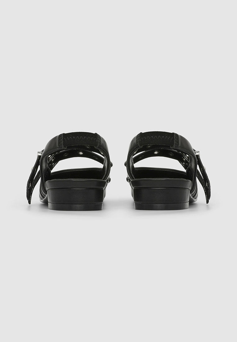 Woman Footwear