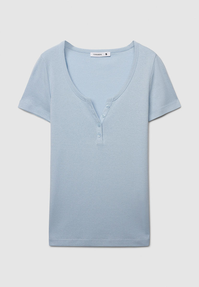 Plain coloured crew neck T-shirt