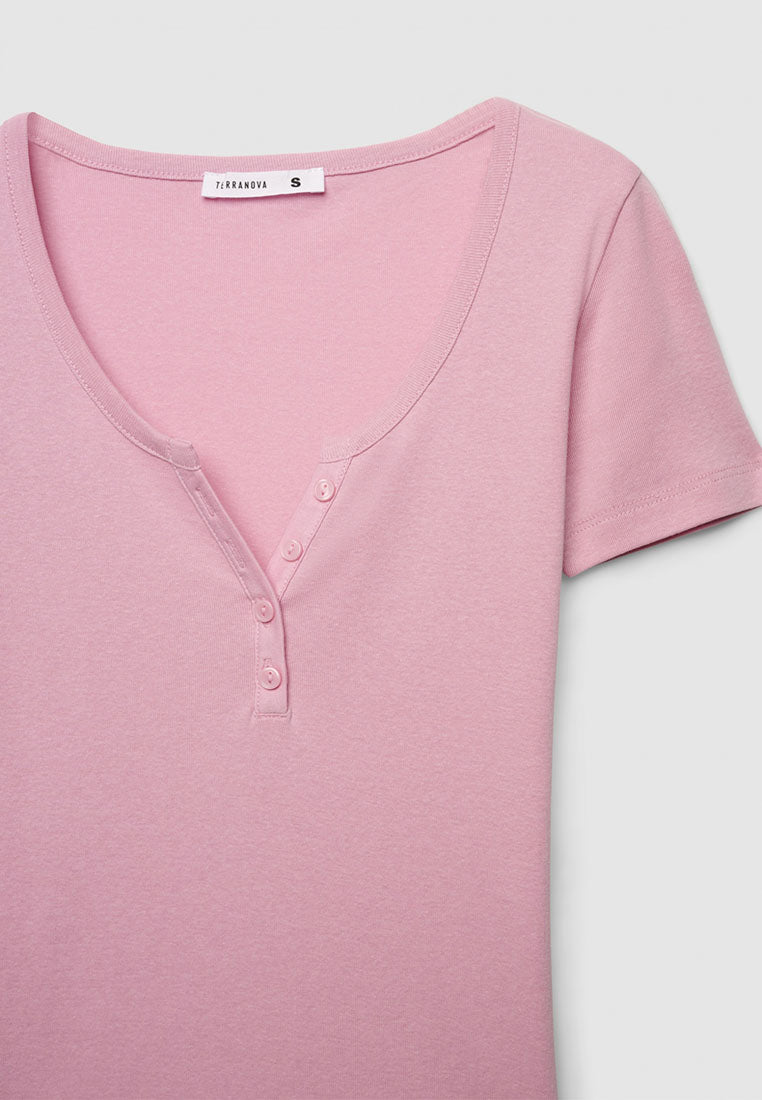 Plain coloured crew neck T-shirt