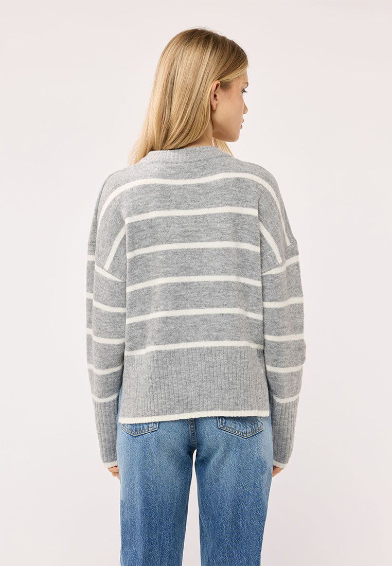 Women's Soft Crew Neck Striped Sweater