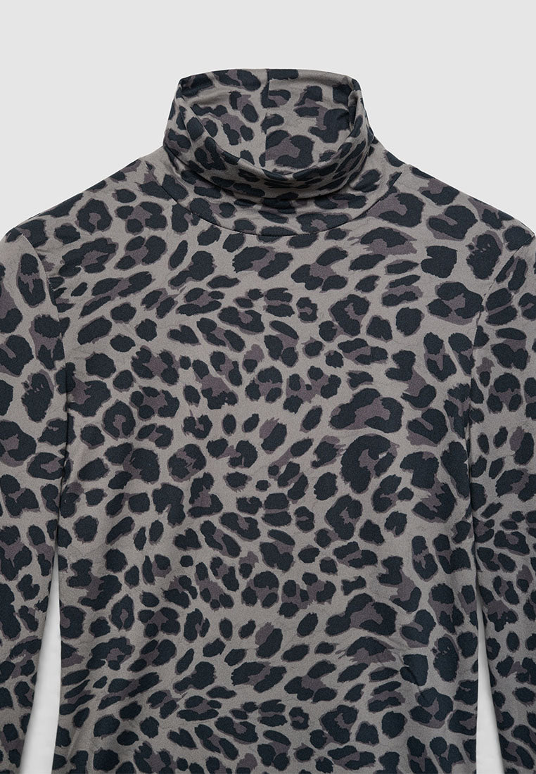 Women's Leopard Print Fitted Turtleneck