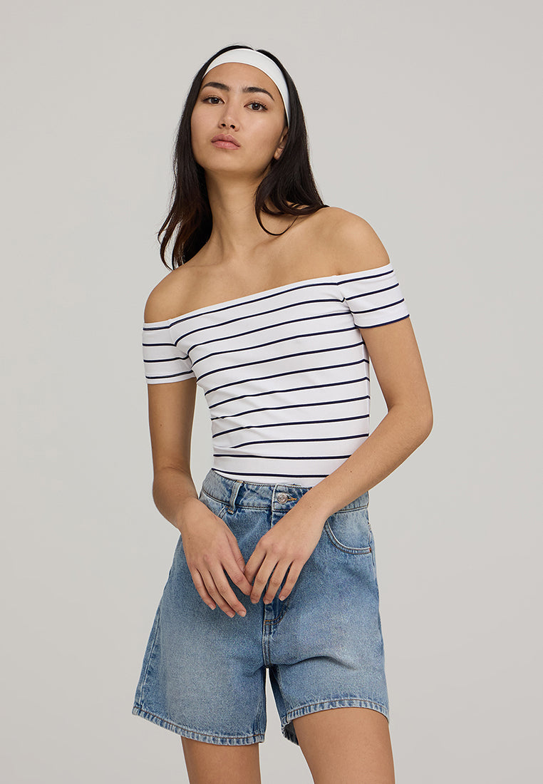Woman's Short-sleeved T-shirt