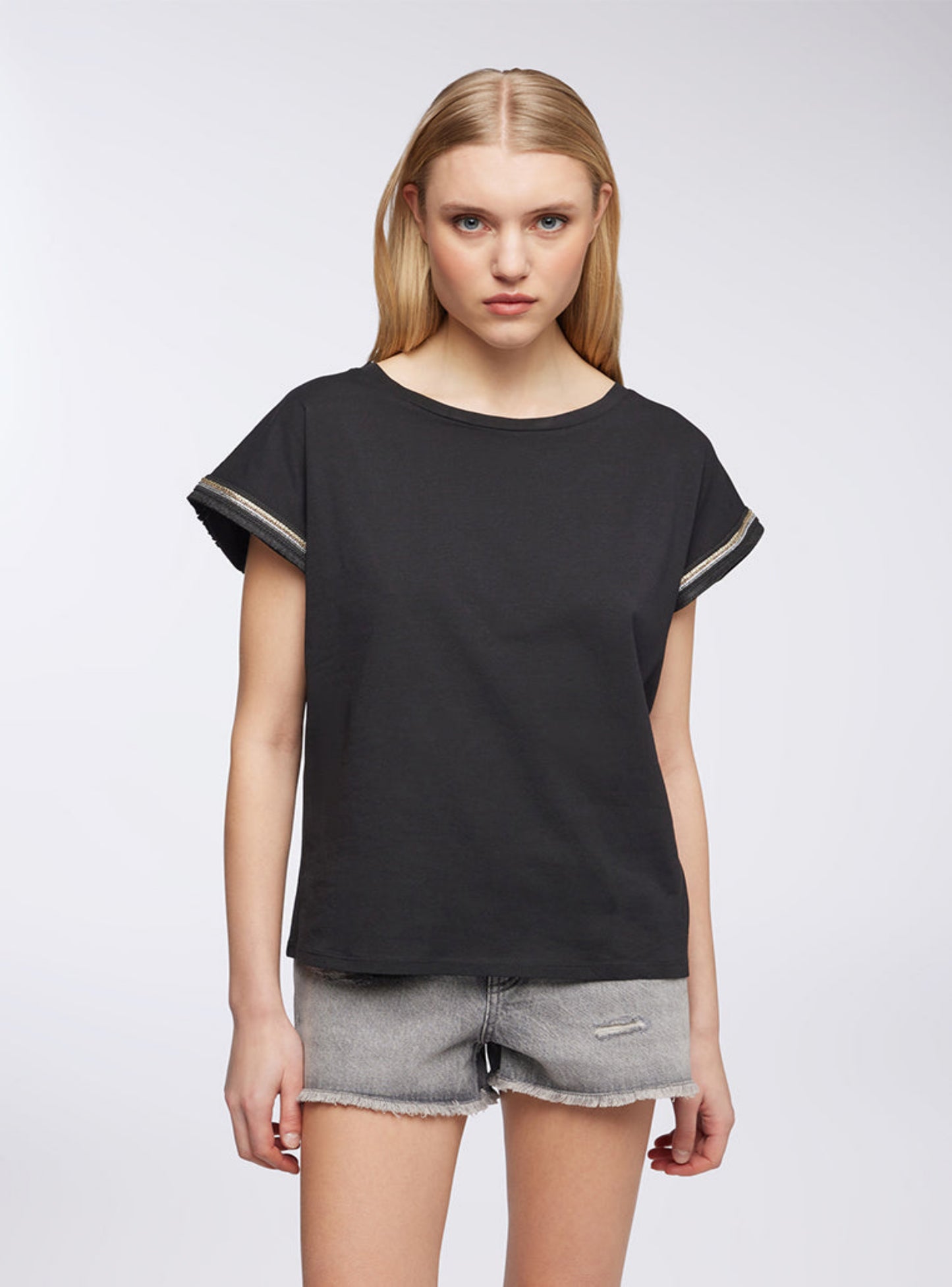 Woman Short-sleeved T-shirt