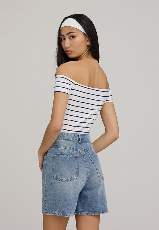 Woman's Short-sleeved T-shirt