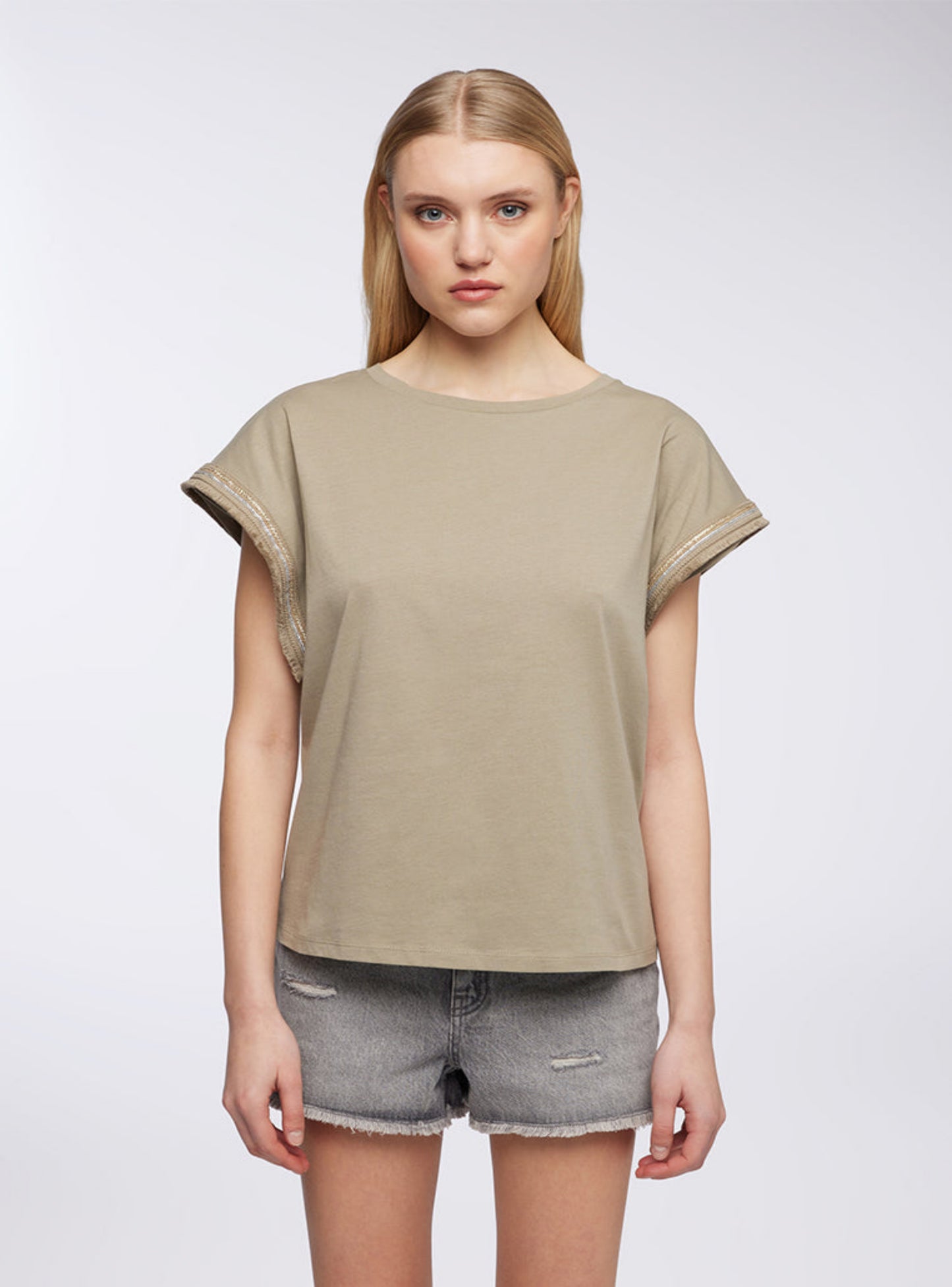 Woman Short-sleeved T-shirt
