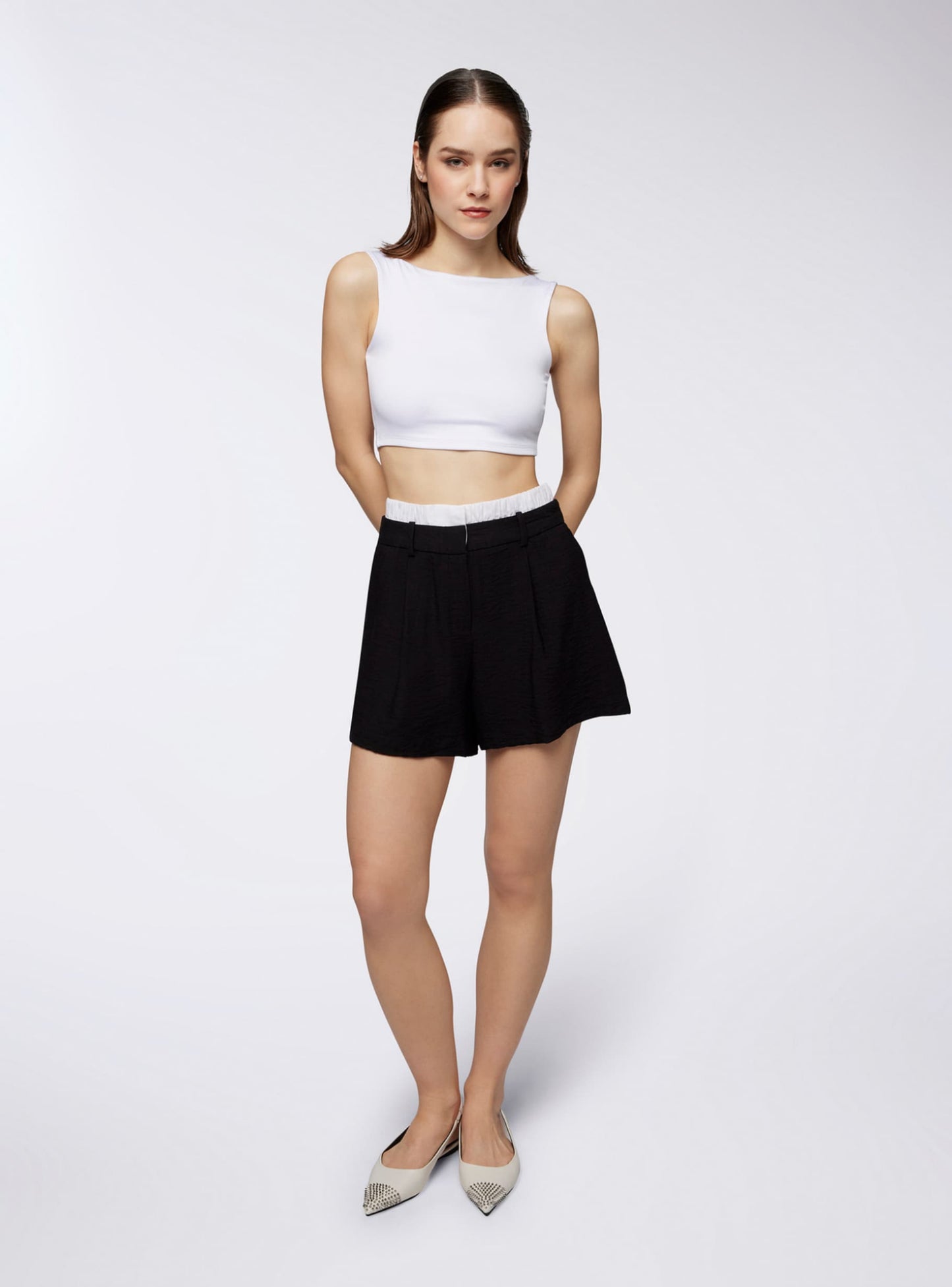 Woman Short pants
