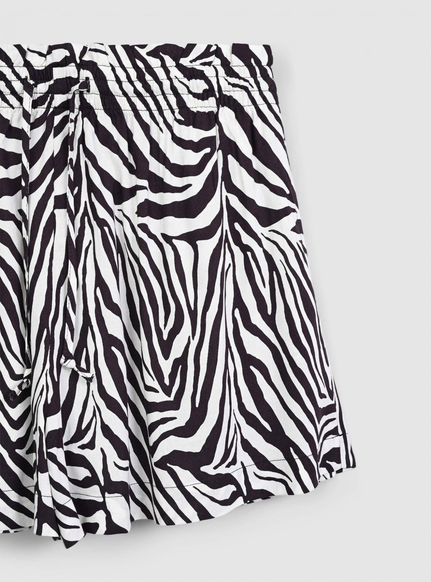 Woman Short pants