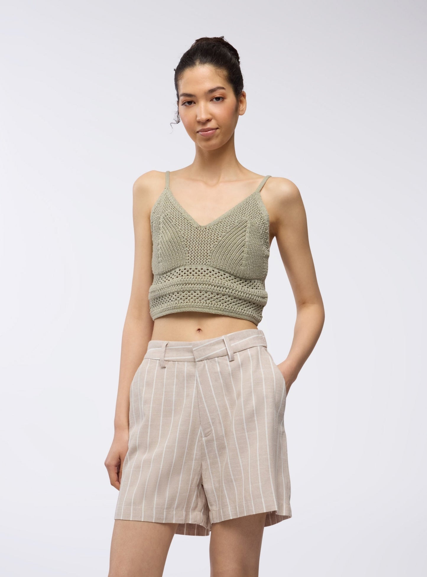 Woman Short pants