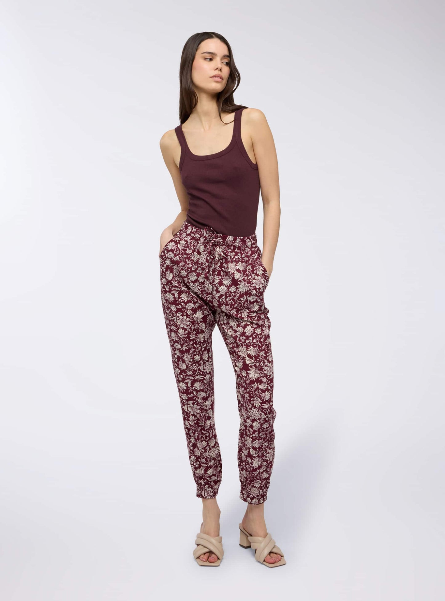 Woman Long pants