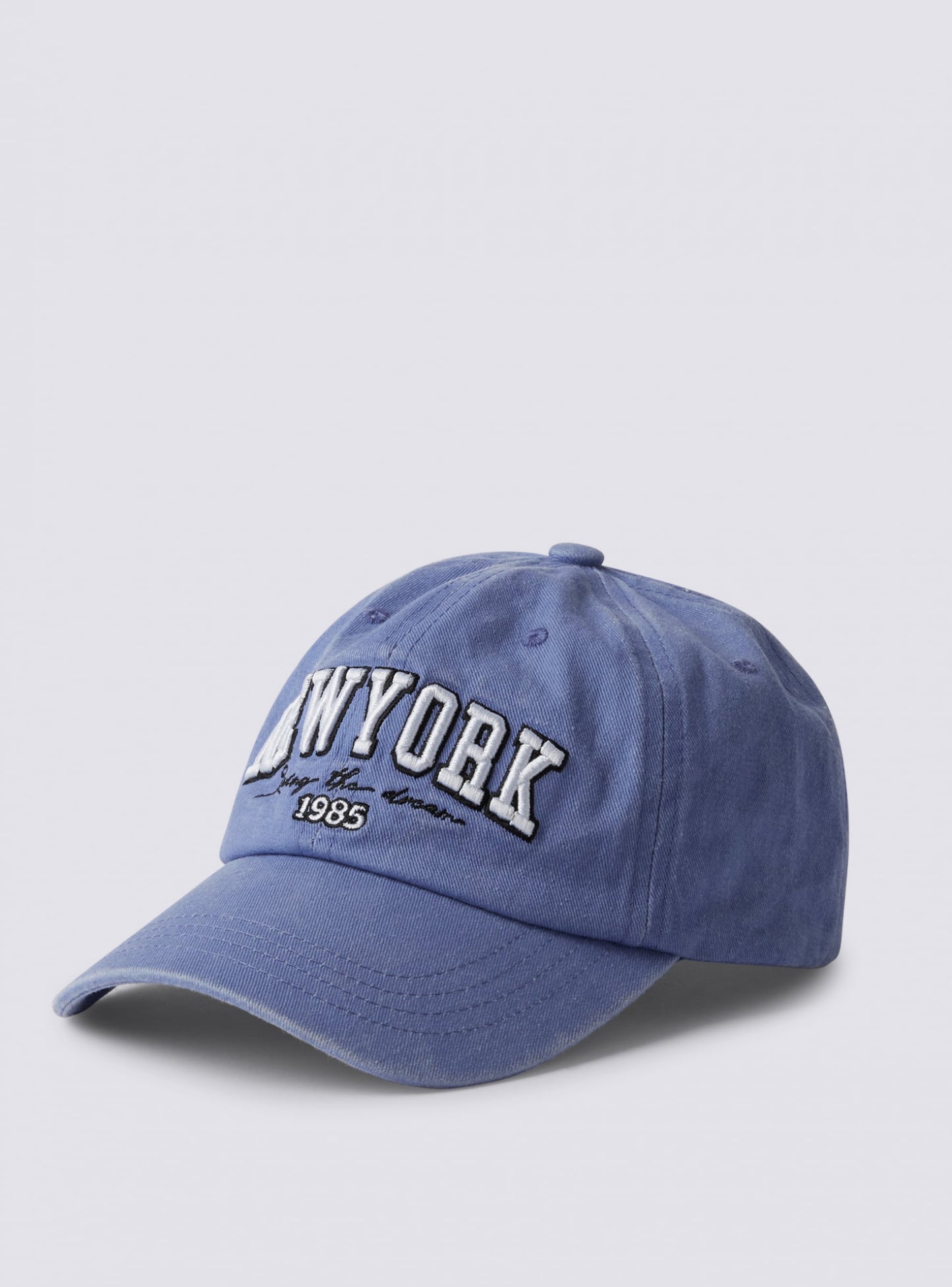 Woman Small-Hat