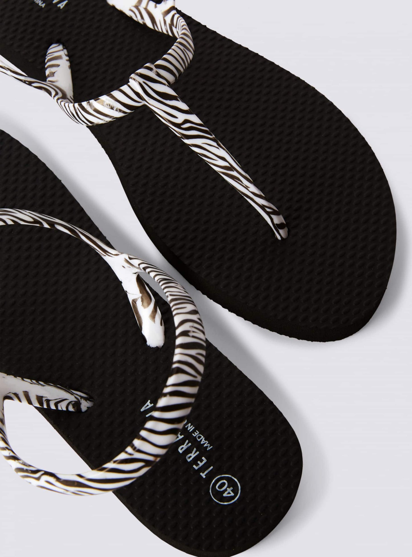 Woman Footwear