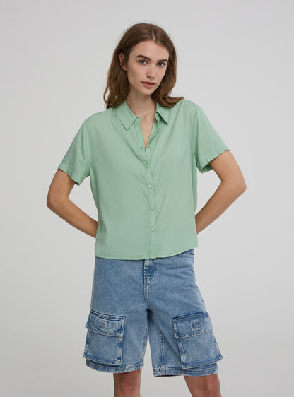 Woman's Short-sleeved shirt