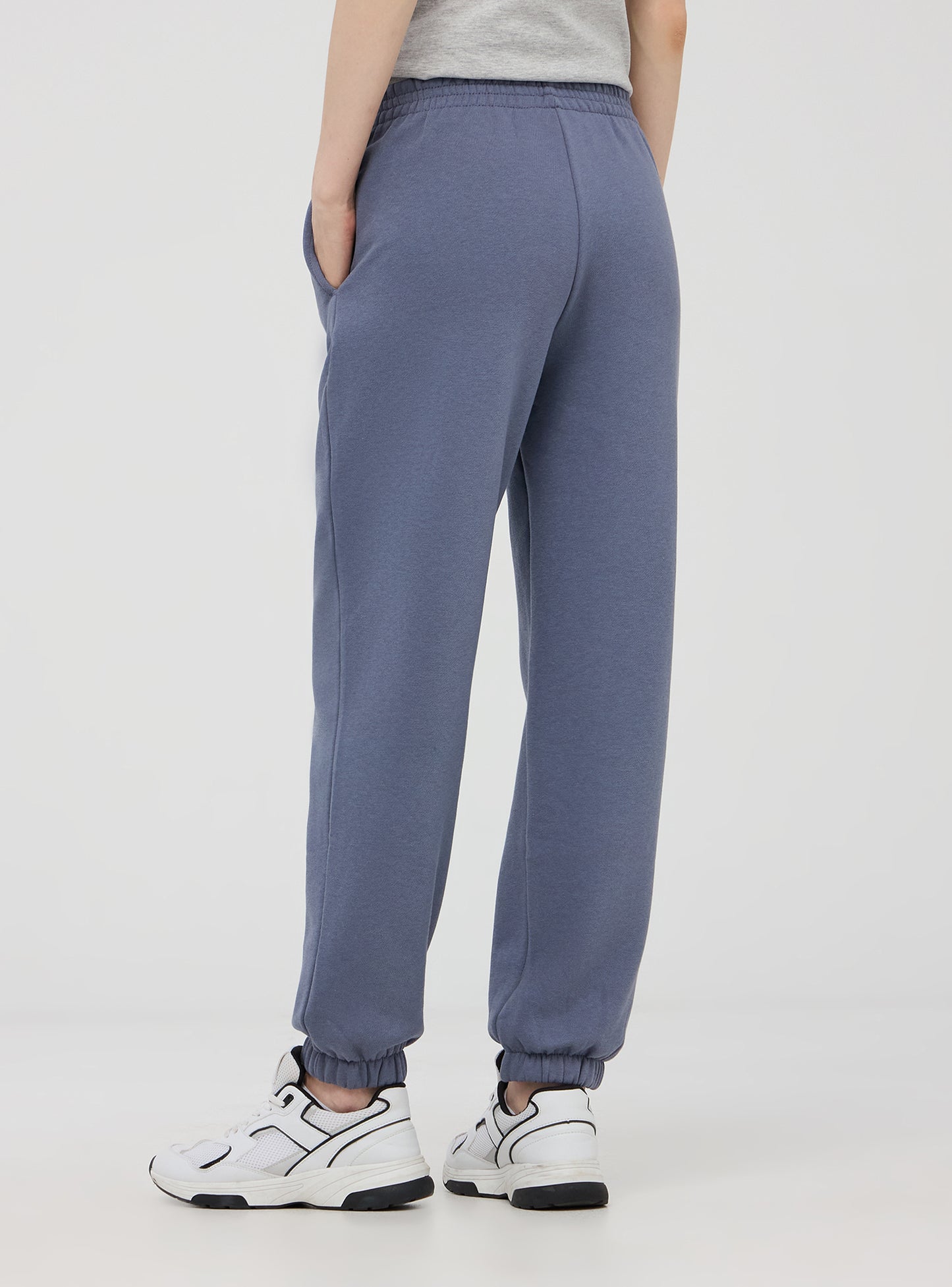 Woman's Full-length gym pants