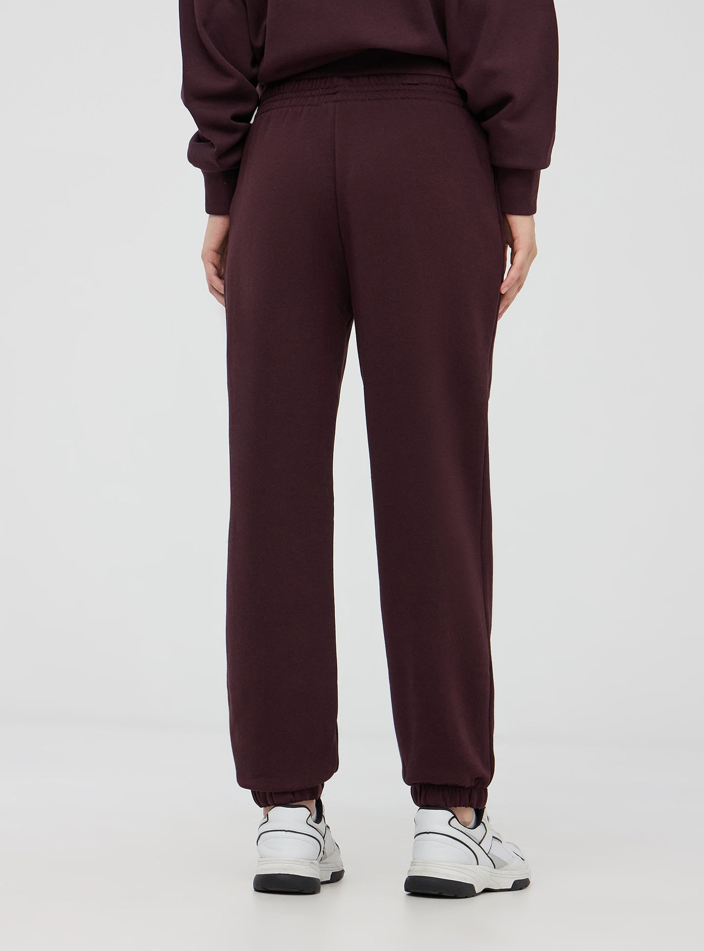 Woman's Full-length gym pants