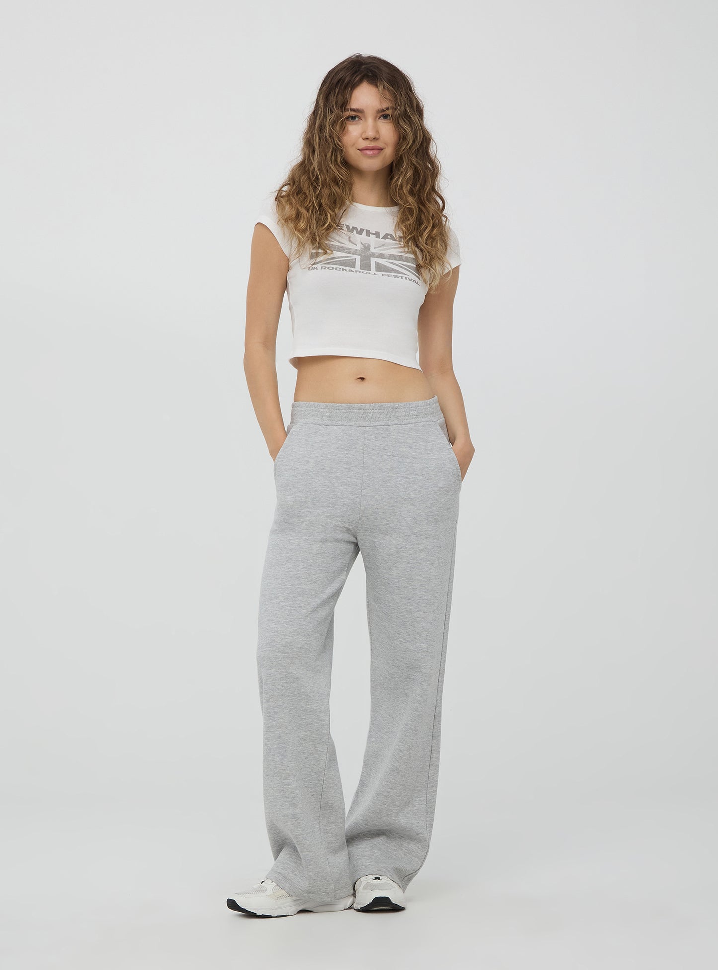 Woman's Full-length gym pants