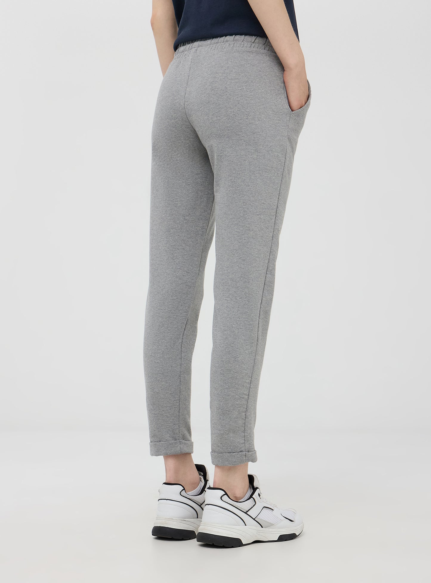 Woman's Full-length gym pants