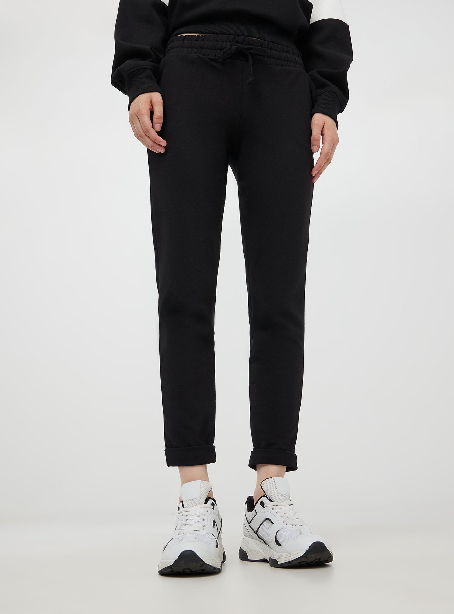 Woman's Full-length gym pants