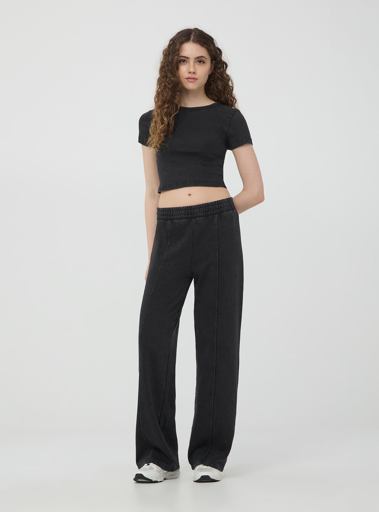 Woman's Full-length gym pants