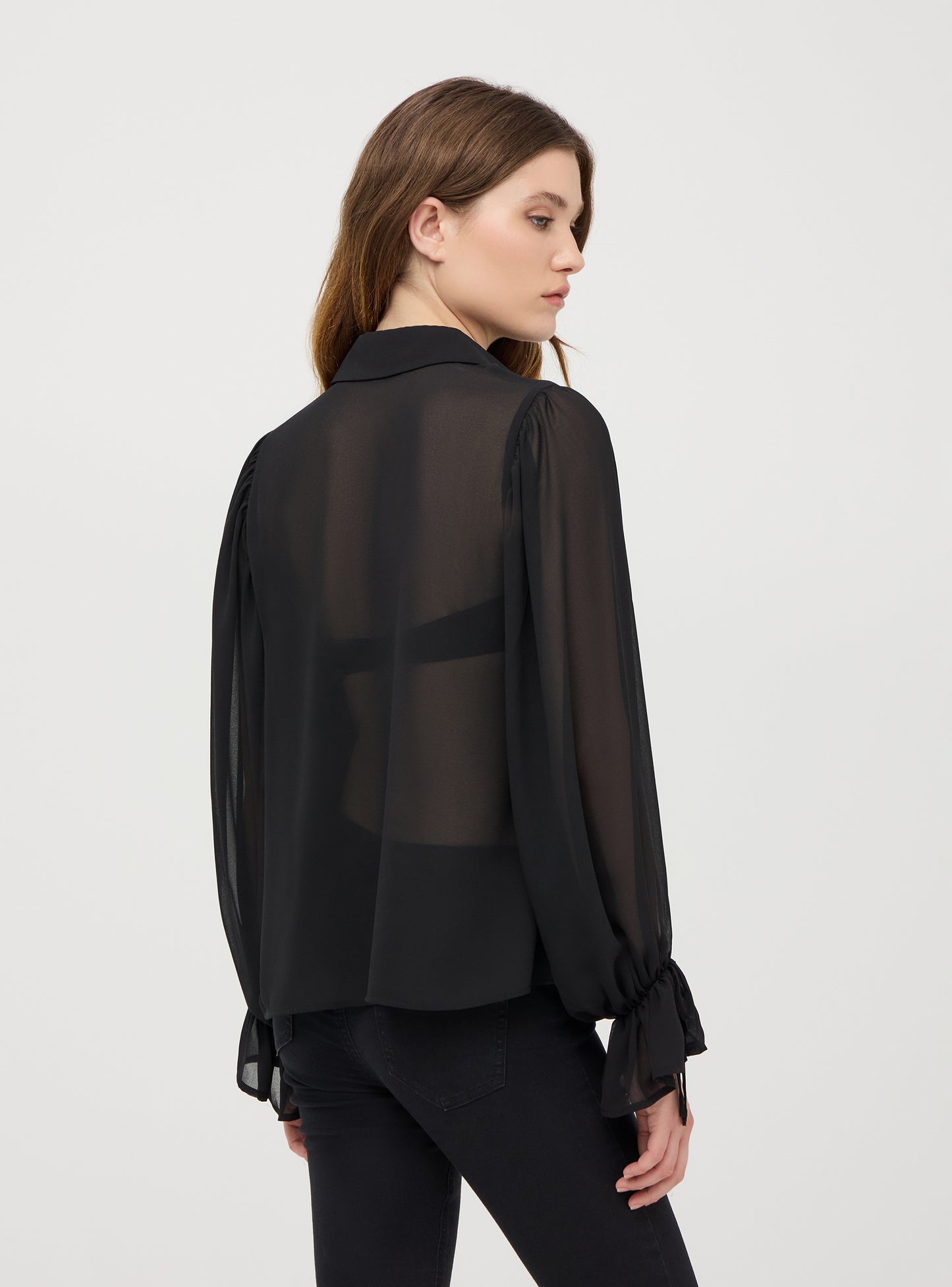 Woman's Long-sleeved shirt