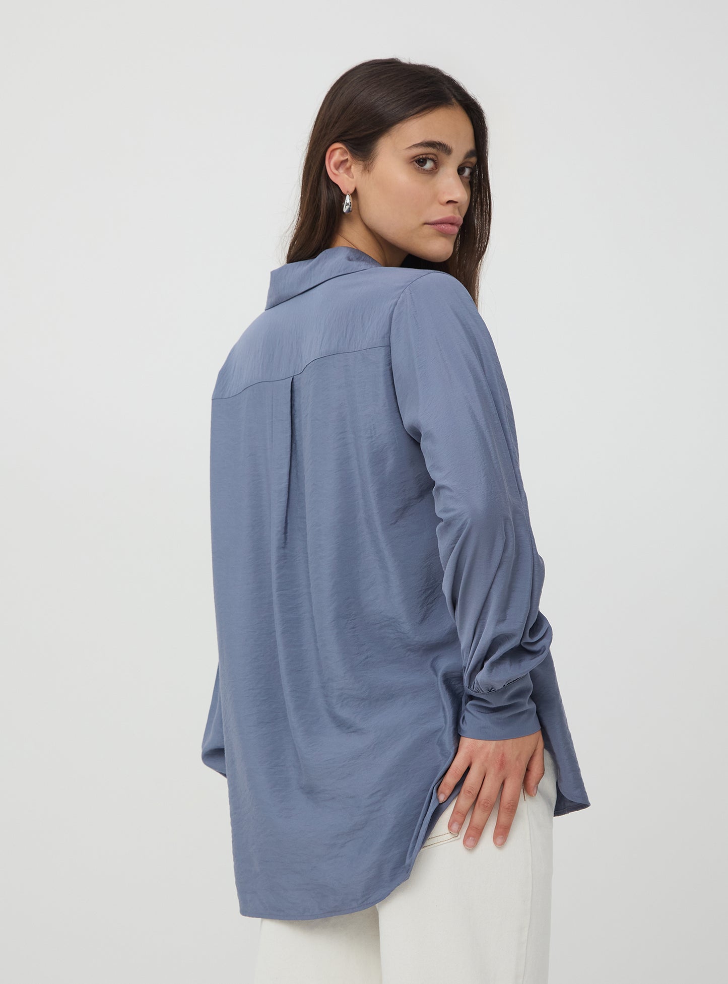 Woman's Long-sleeved shirt