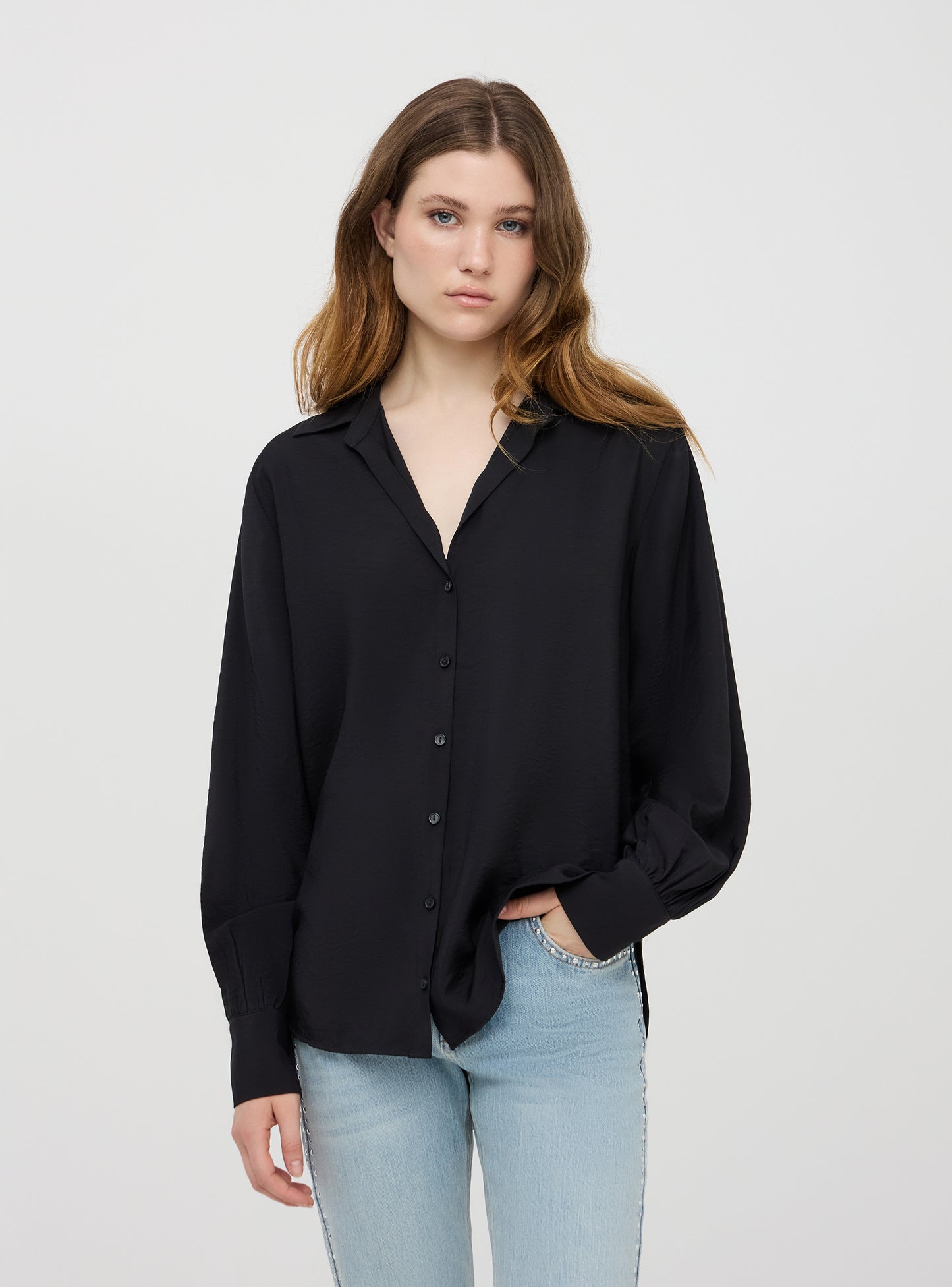 Woman's Long-sleeved shirt