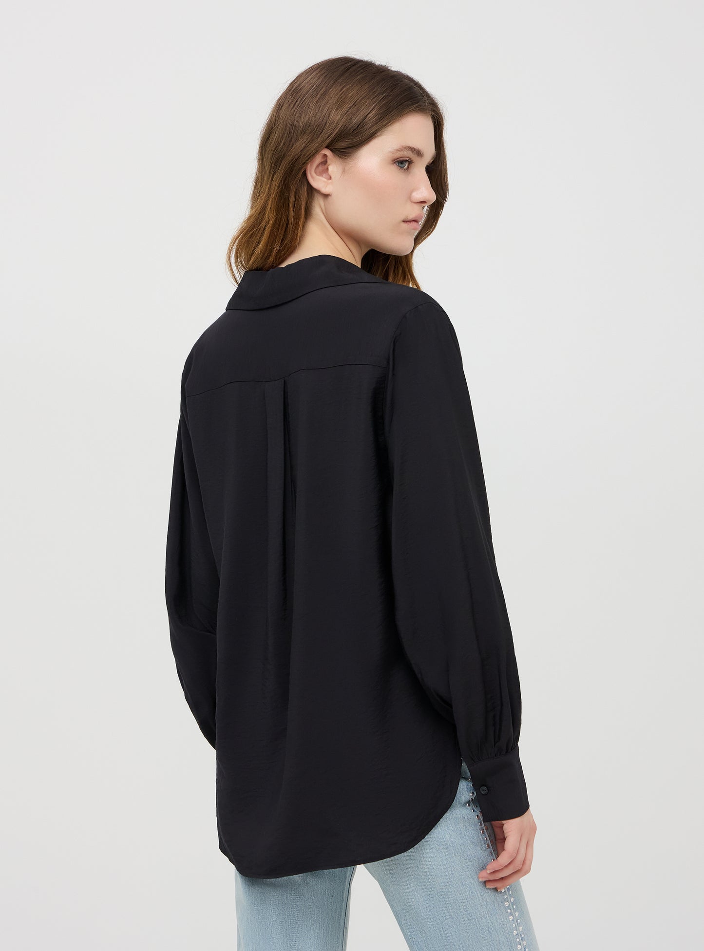 Woman's Long-sleeved shirt