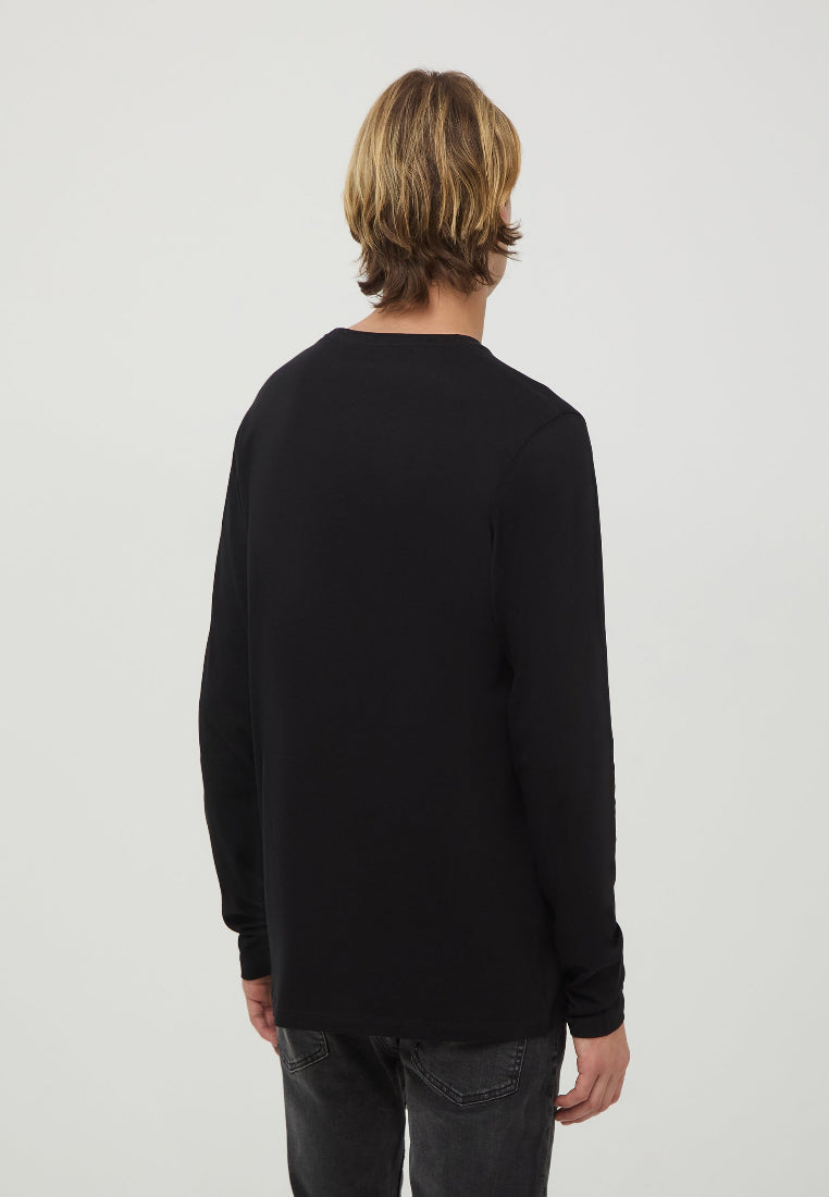 Man's Long-sleeved T-shirt