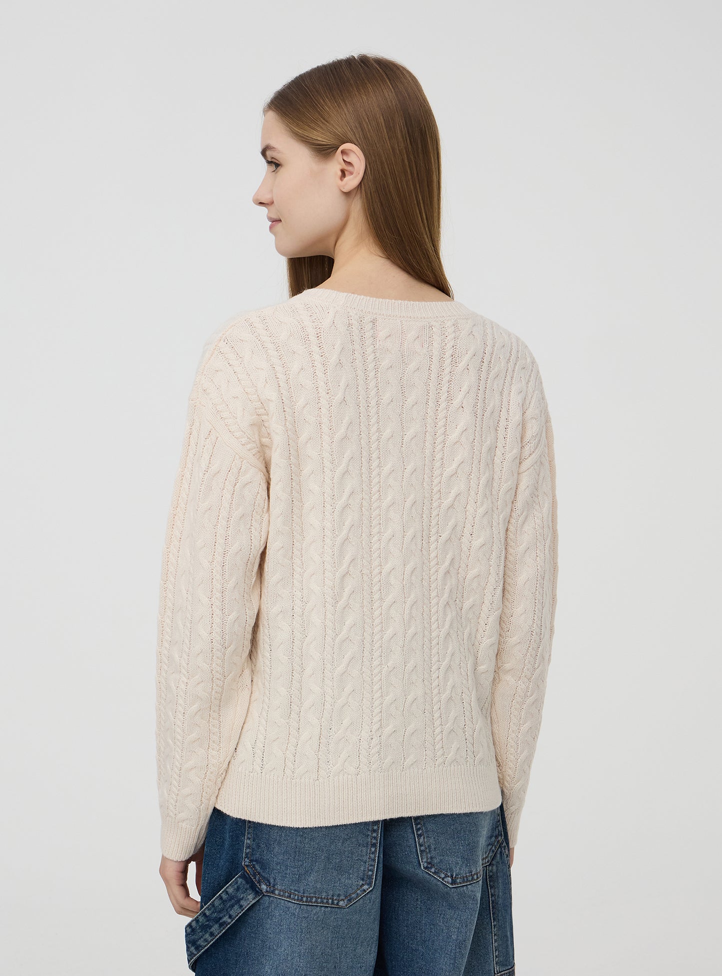 Woman's  Sweater 3-5