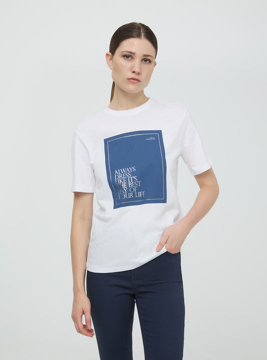 Woman's  Short-sleeved T-shirt