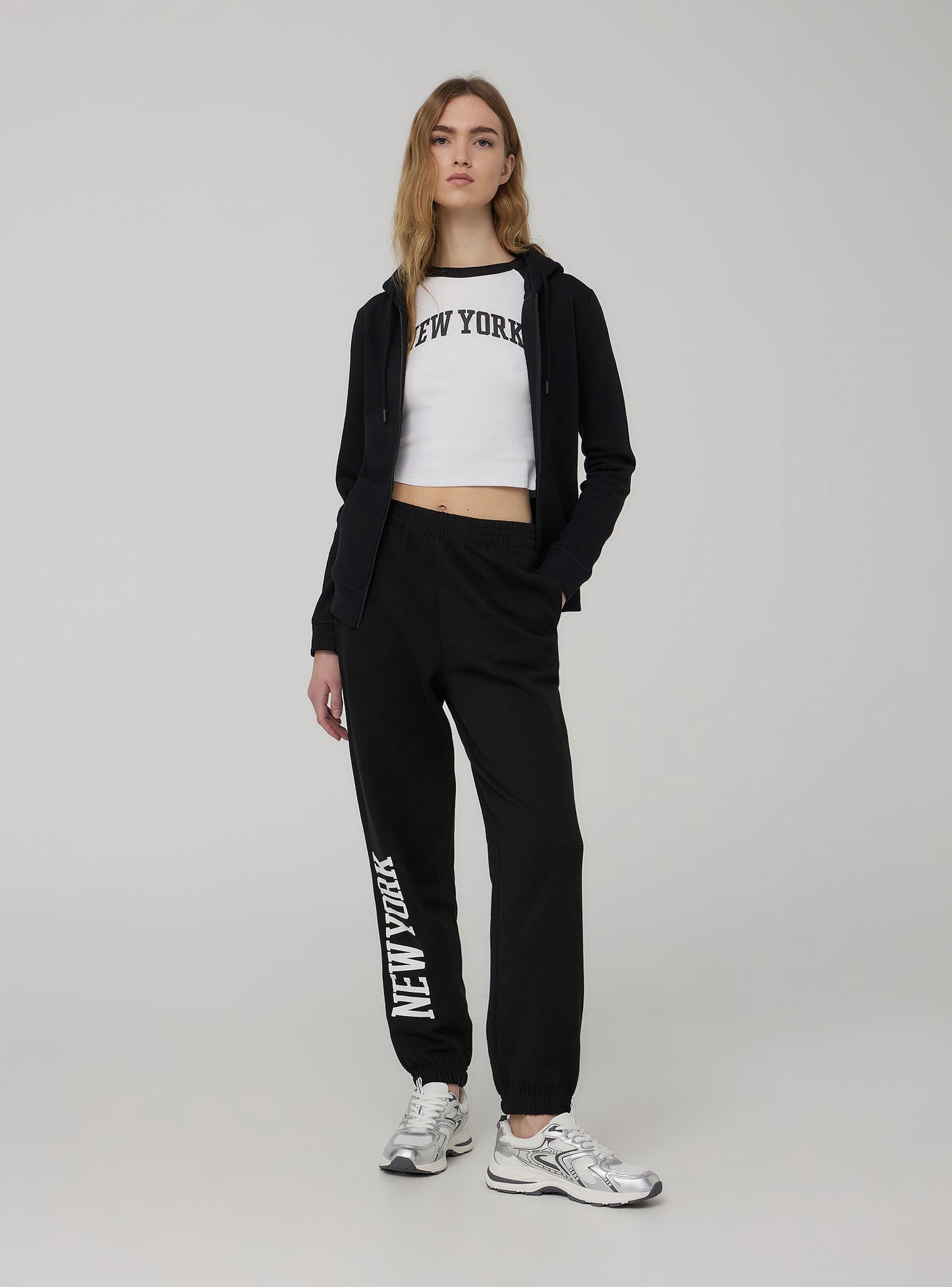 Woman Full-length gym pants