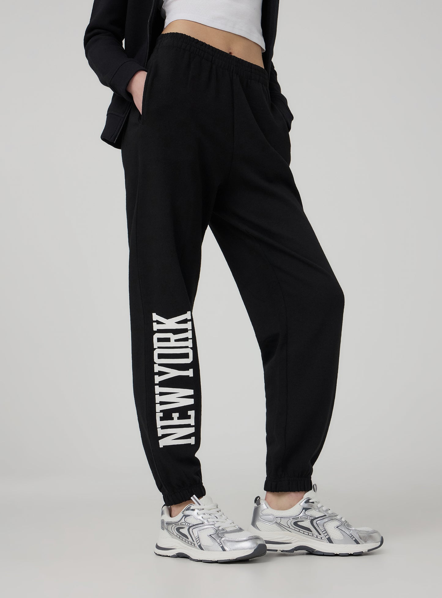 Woman Full-length gym pants