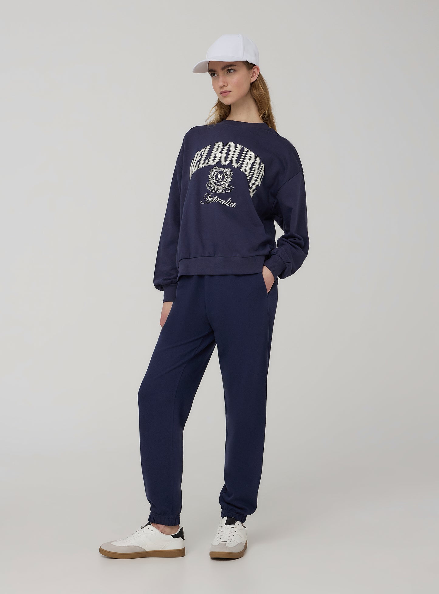 Woman Full-length gym pants