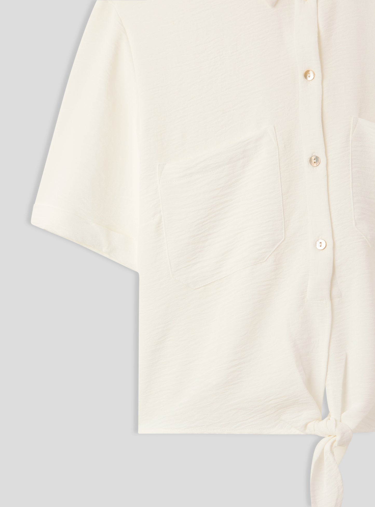 Short-sleeved shirt