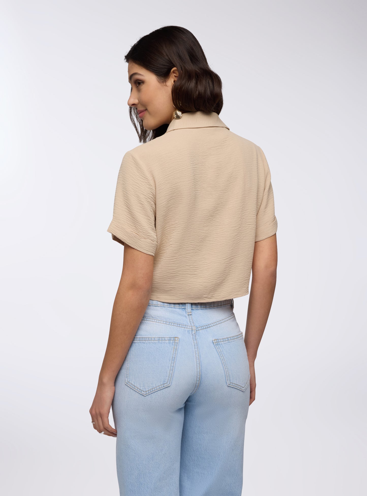 Short-sleeved shirt