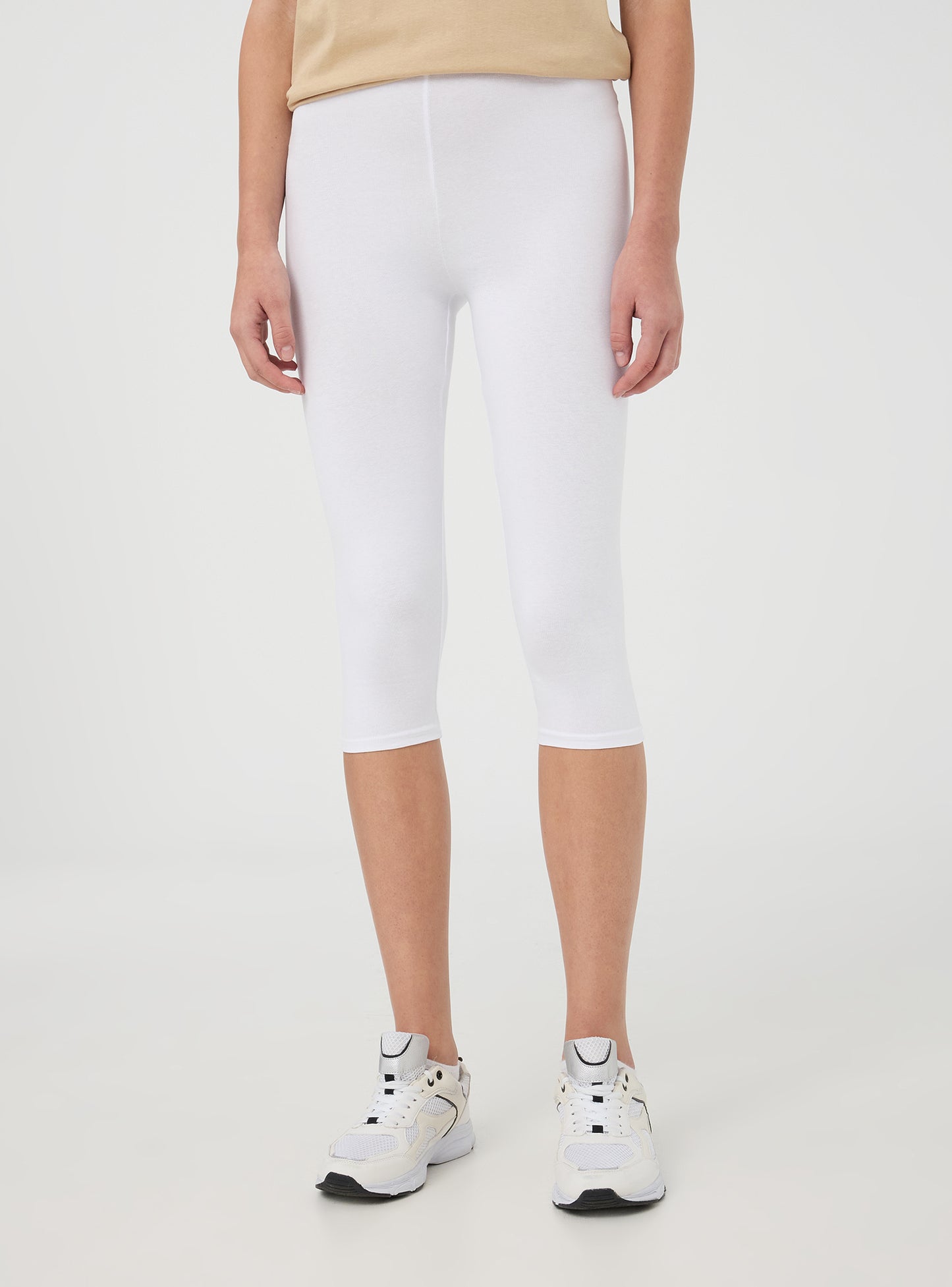 Woman Short leggings