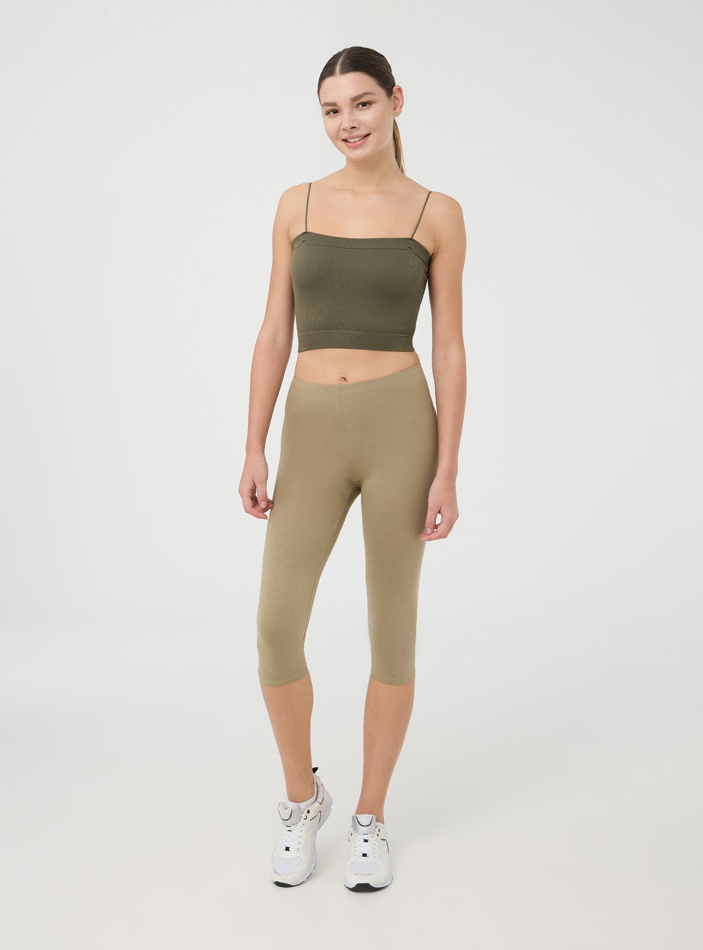 Woman Short leggings