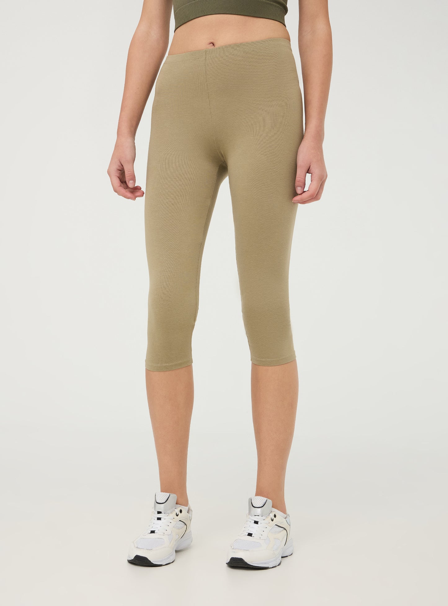 Woman Short leggings