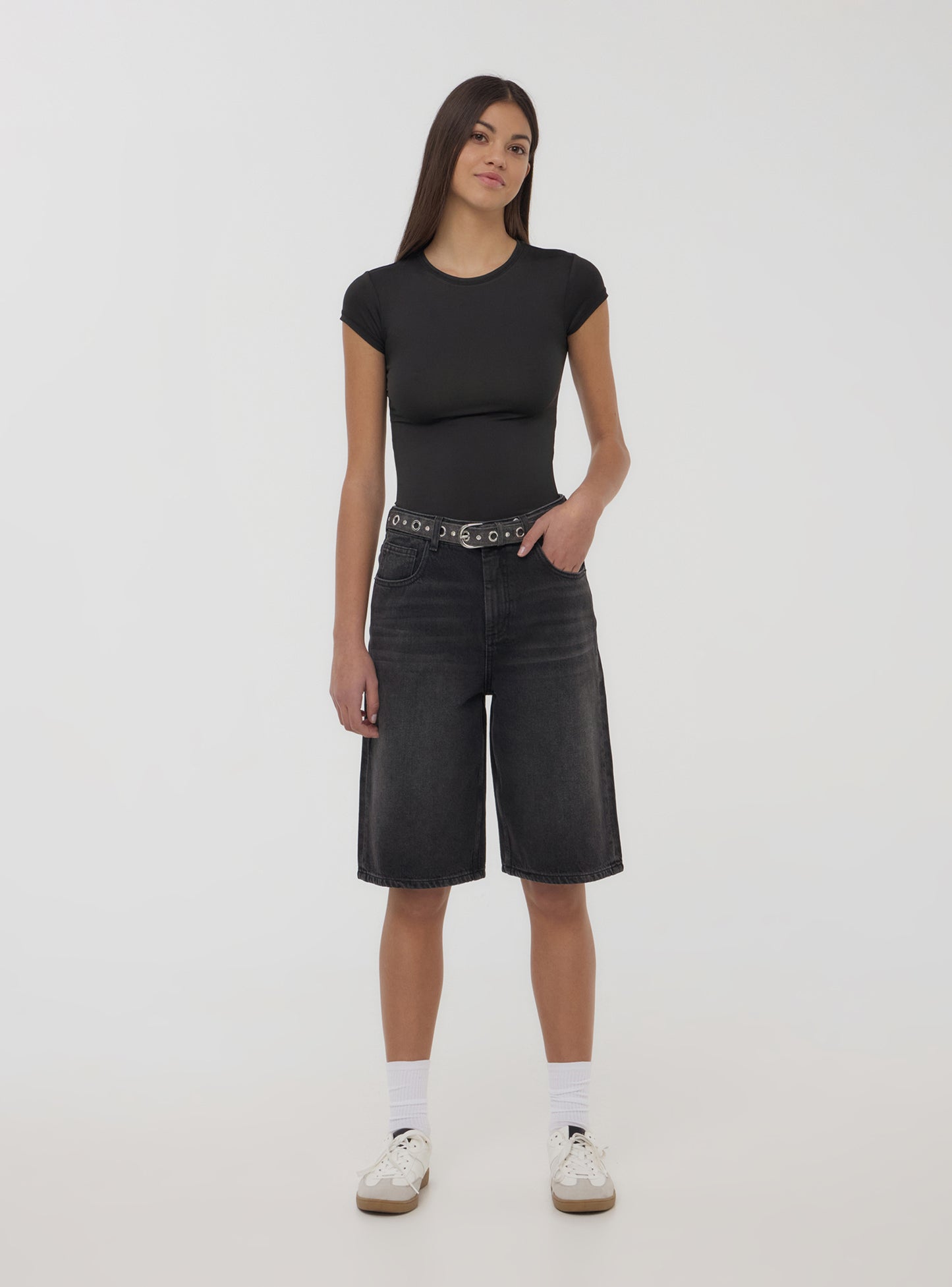 Woman Short pants jeans