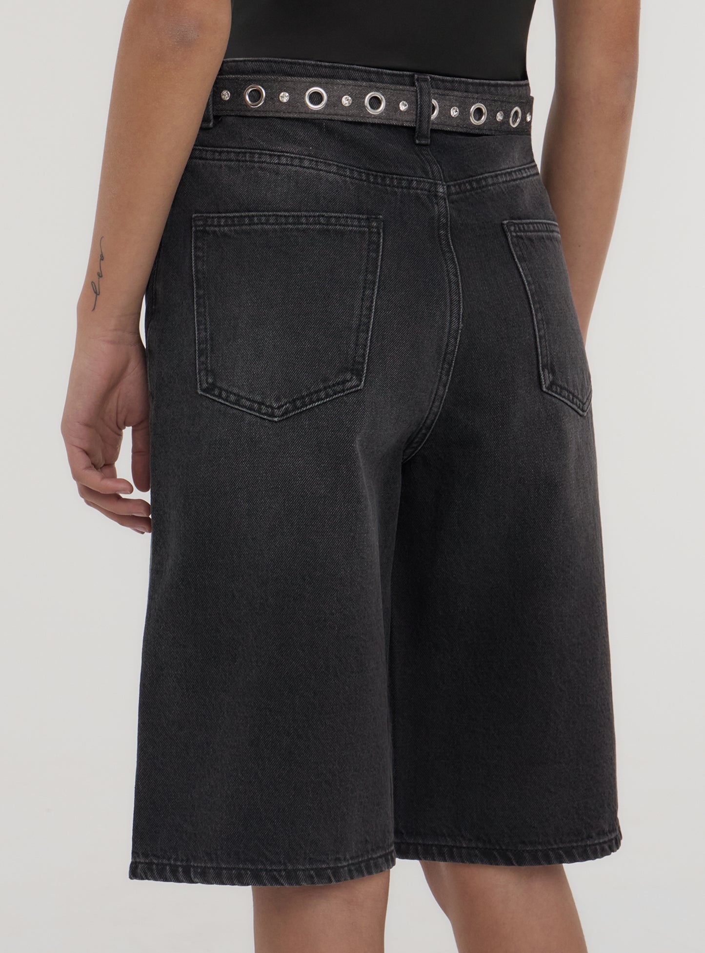 Woman Short pants jeans