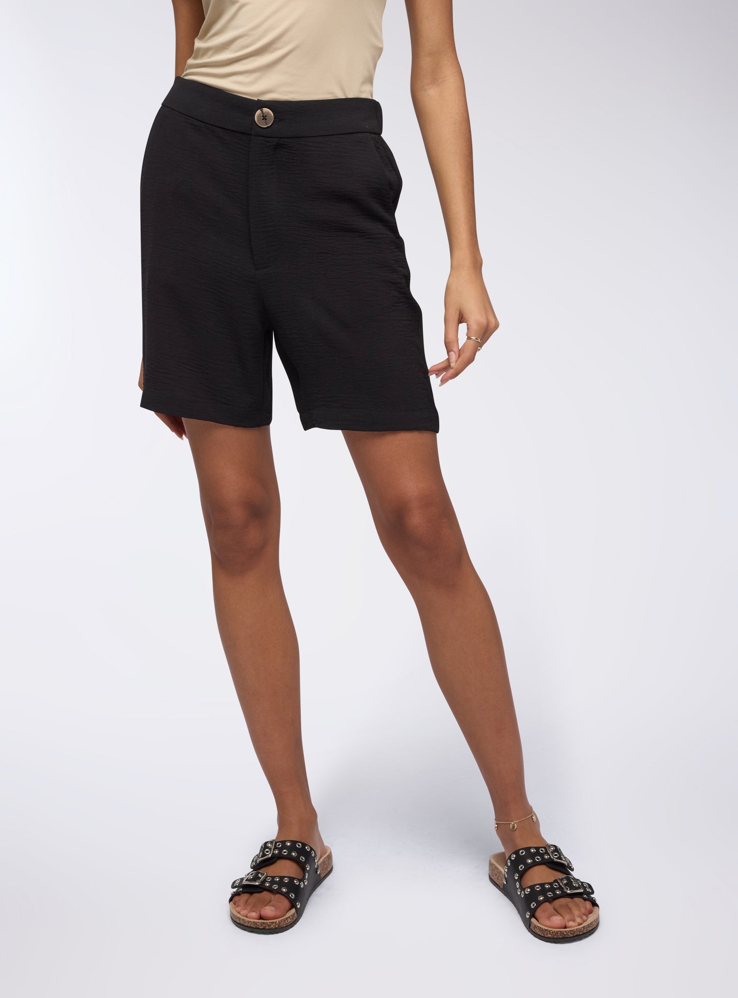Woman Short pants