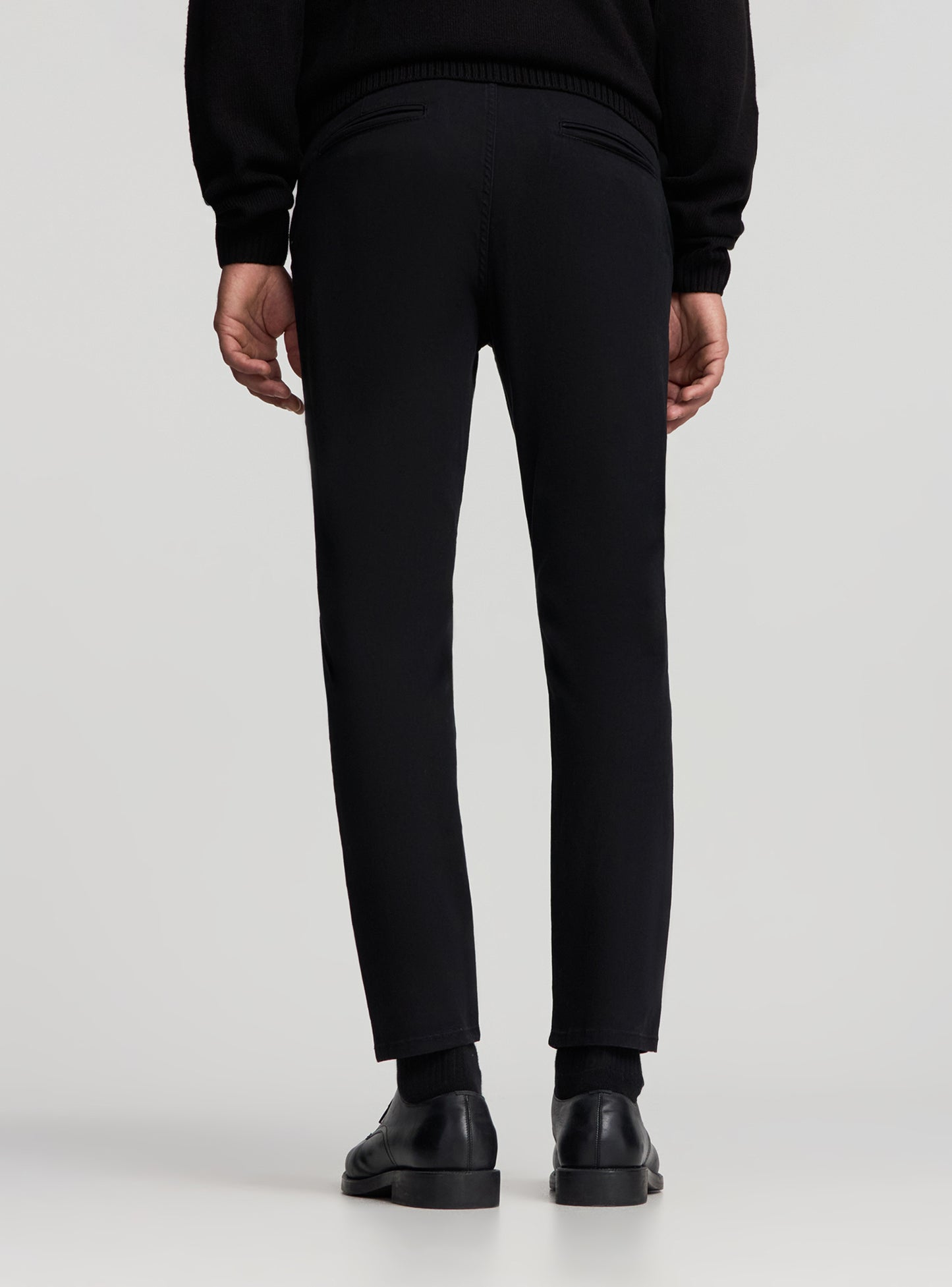 Man Long pants