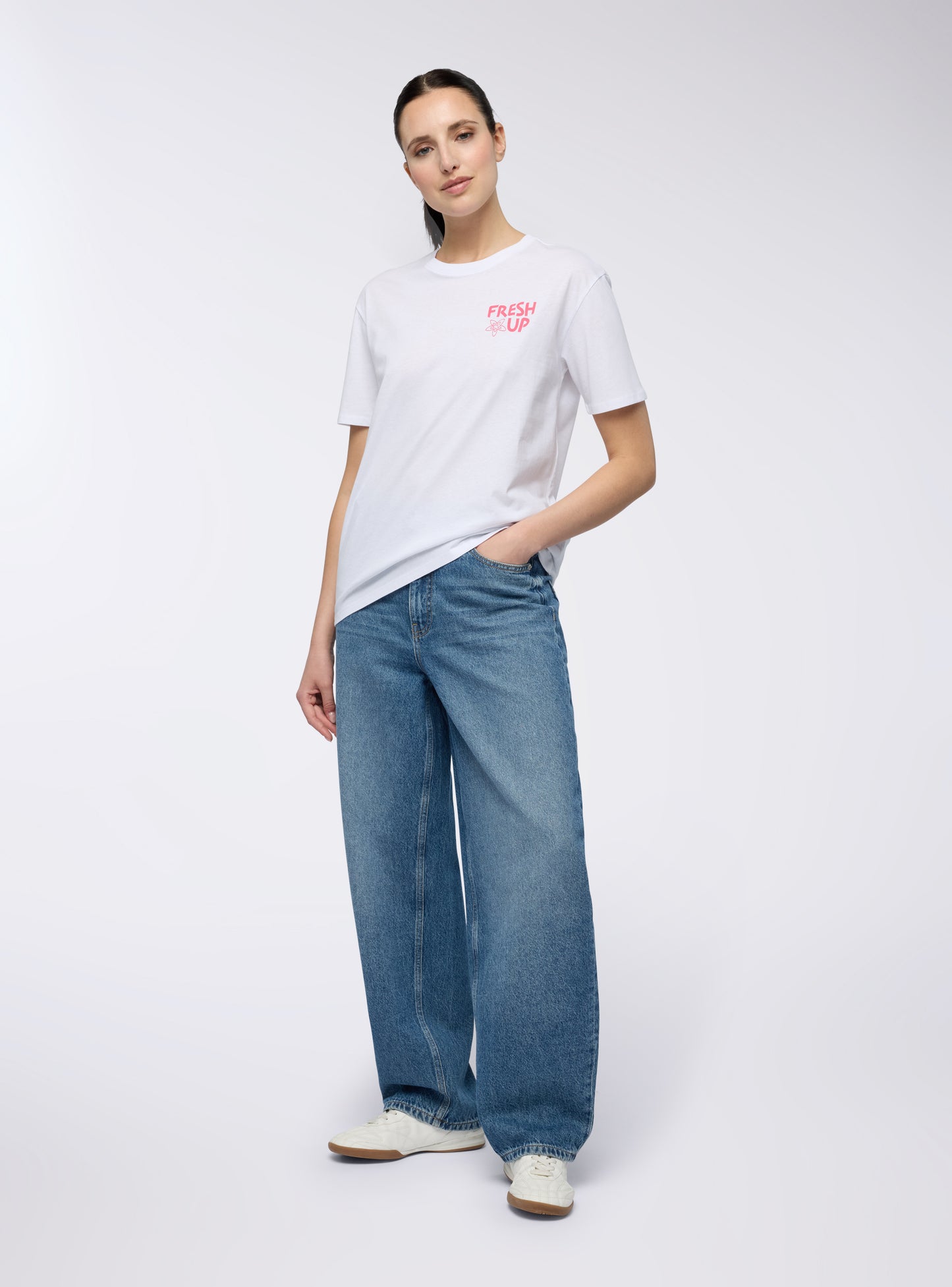 Woman Short-sleeved T-shirt