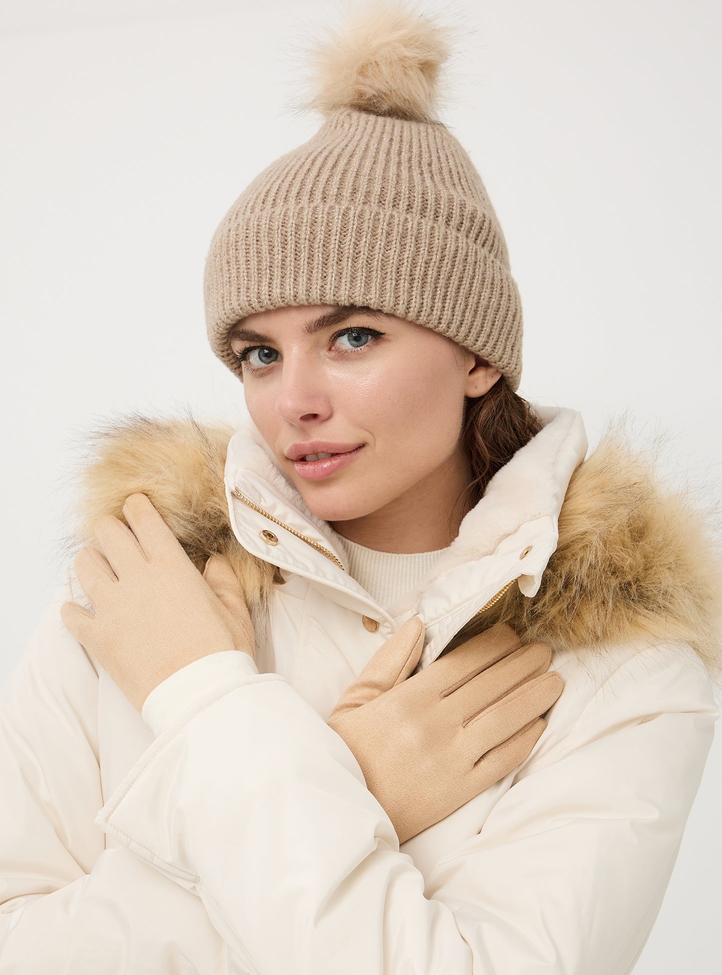 Woman's  Gloves