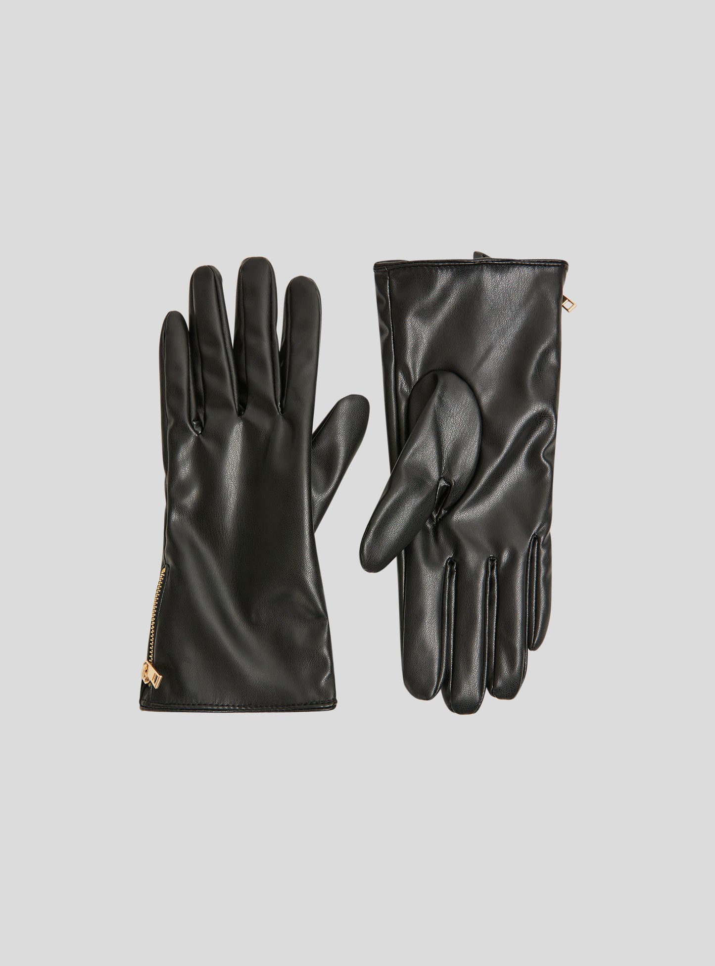 Woman's  Gloves