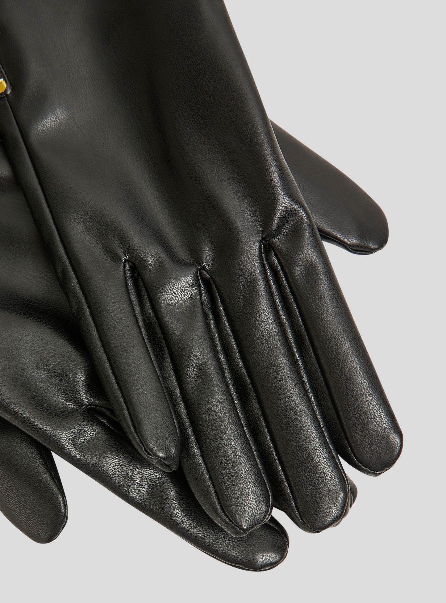 Woman's  Gloves