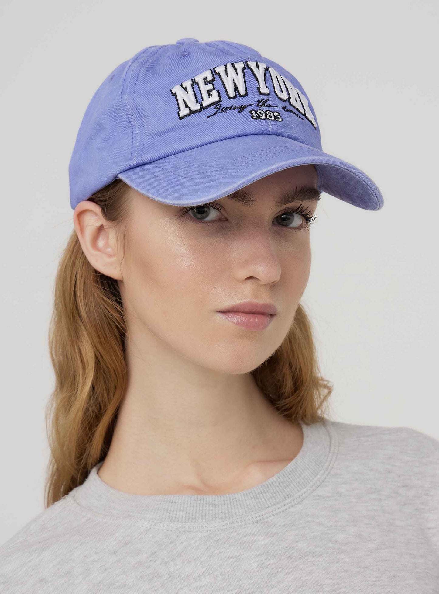 Woman Small-Hat