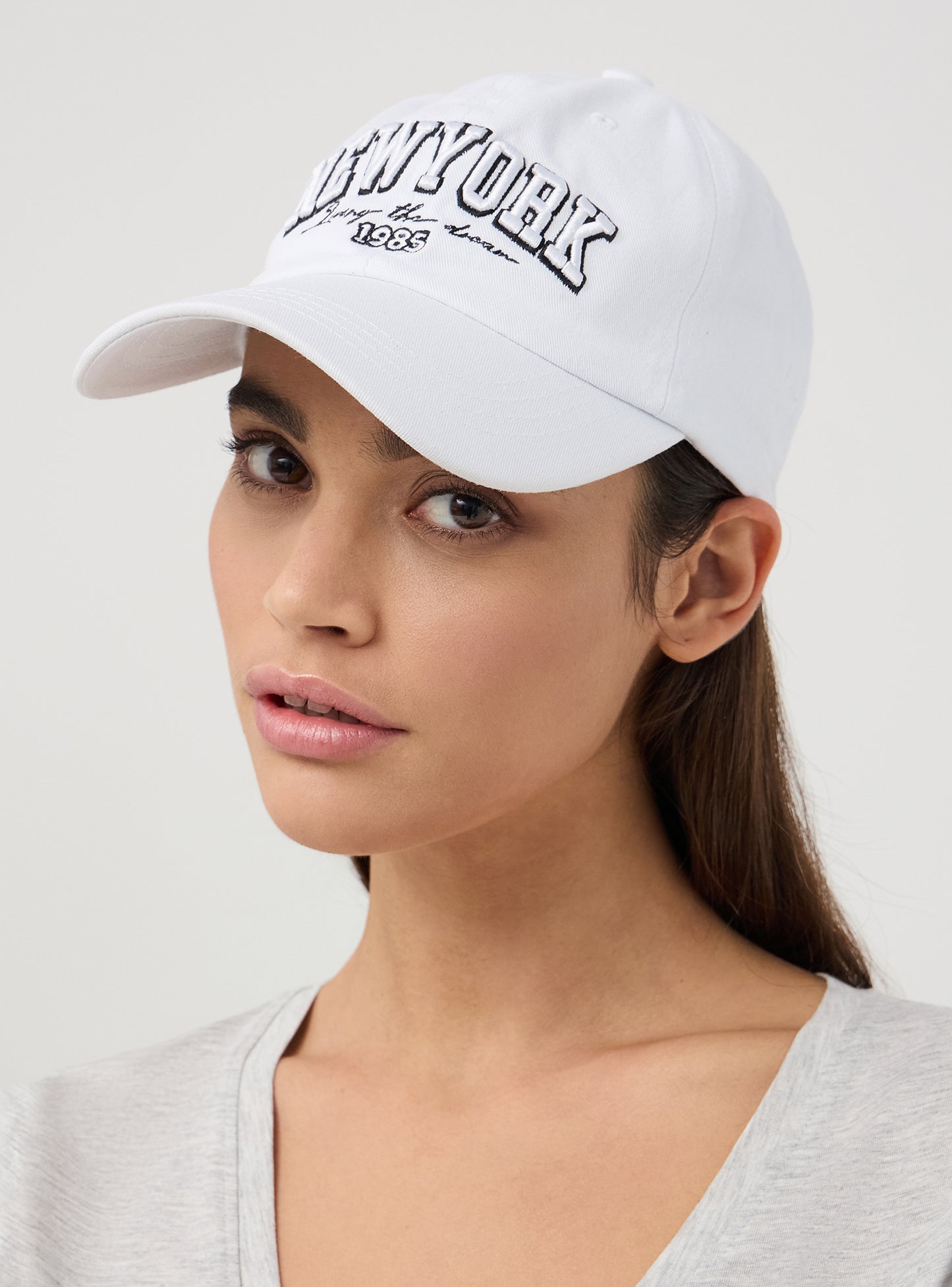 Woman Small-Hat