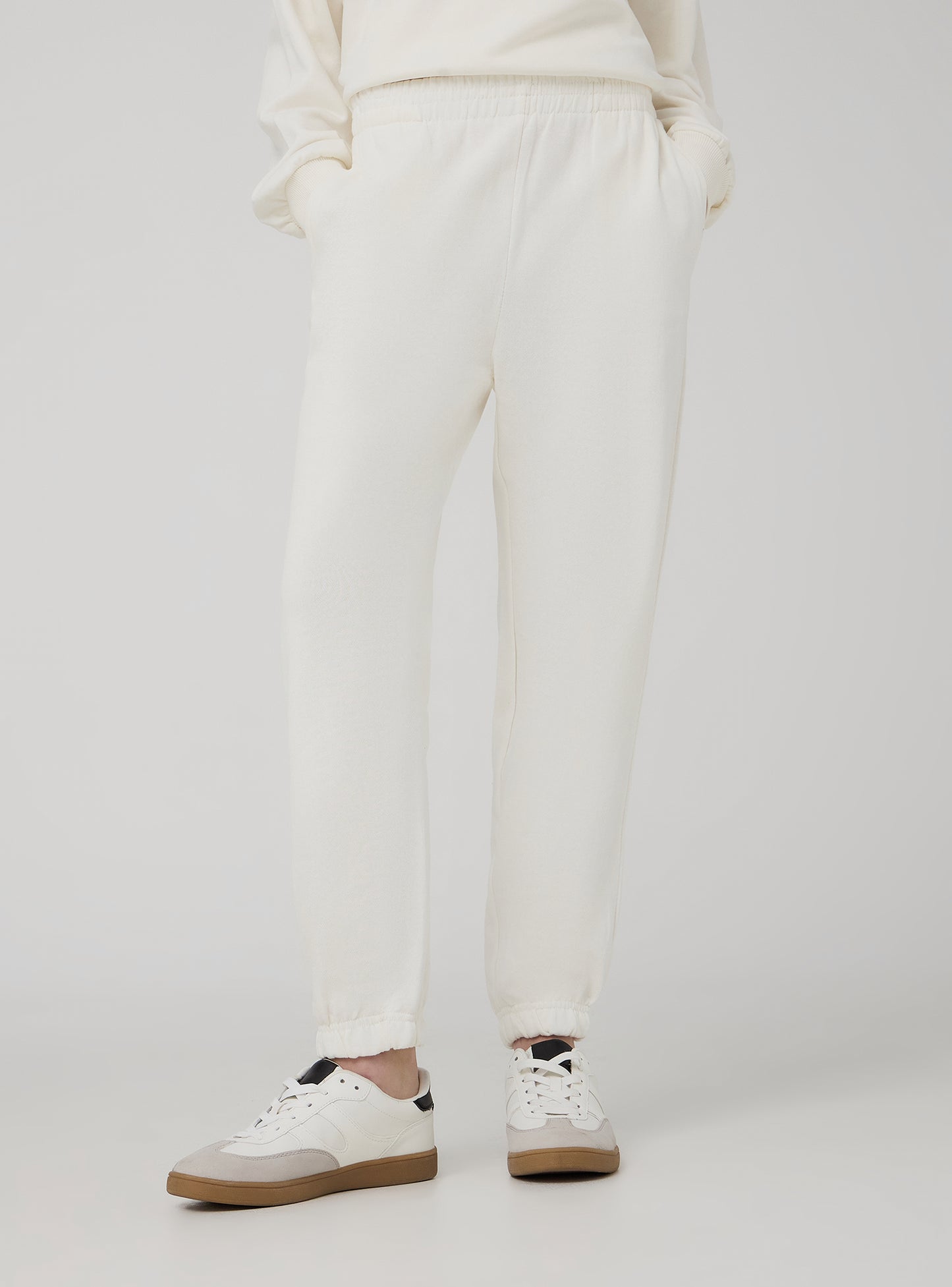Woman Full-length gym pants