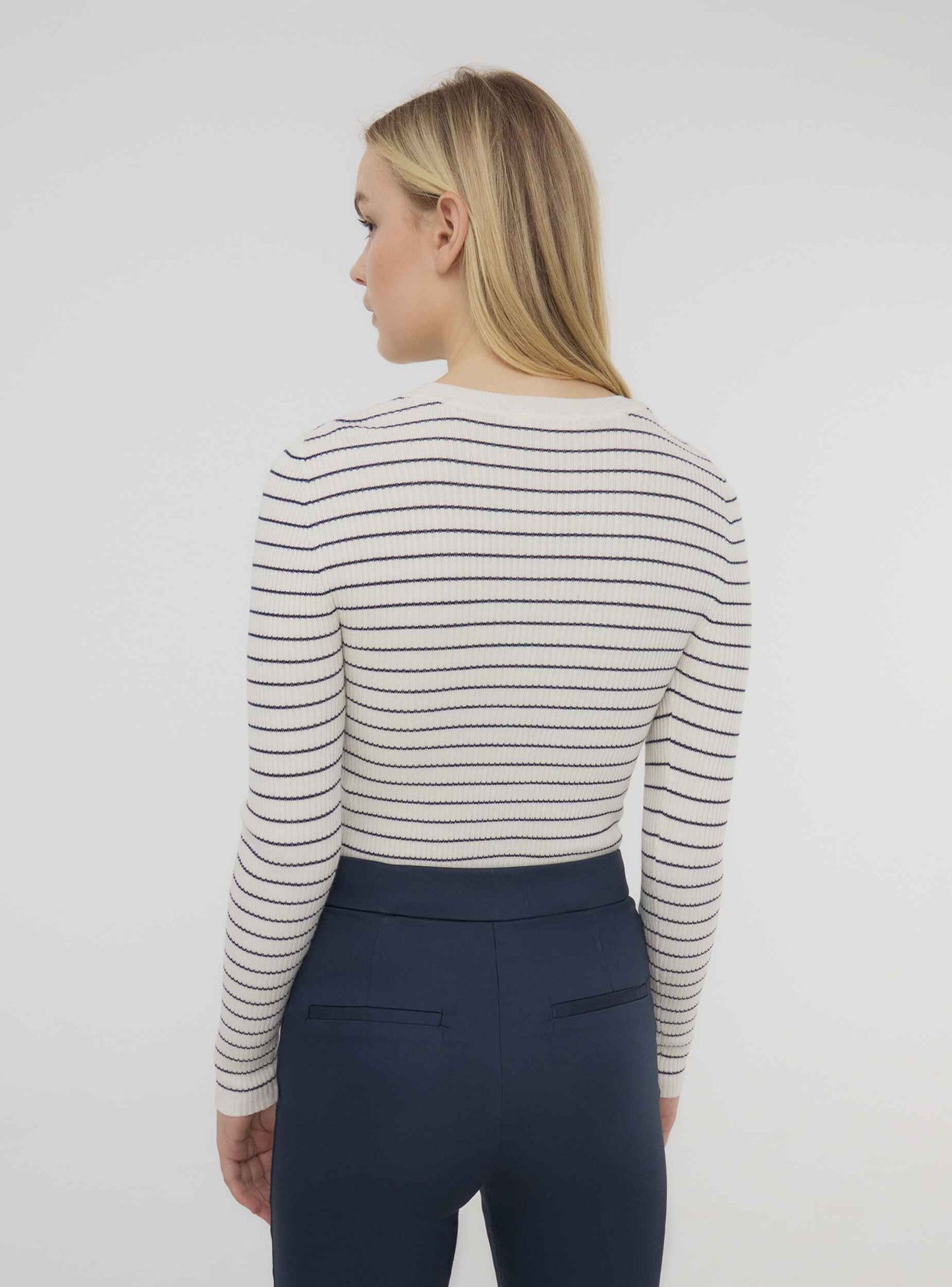 Woman Sweater 3-5