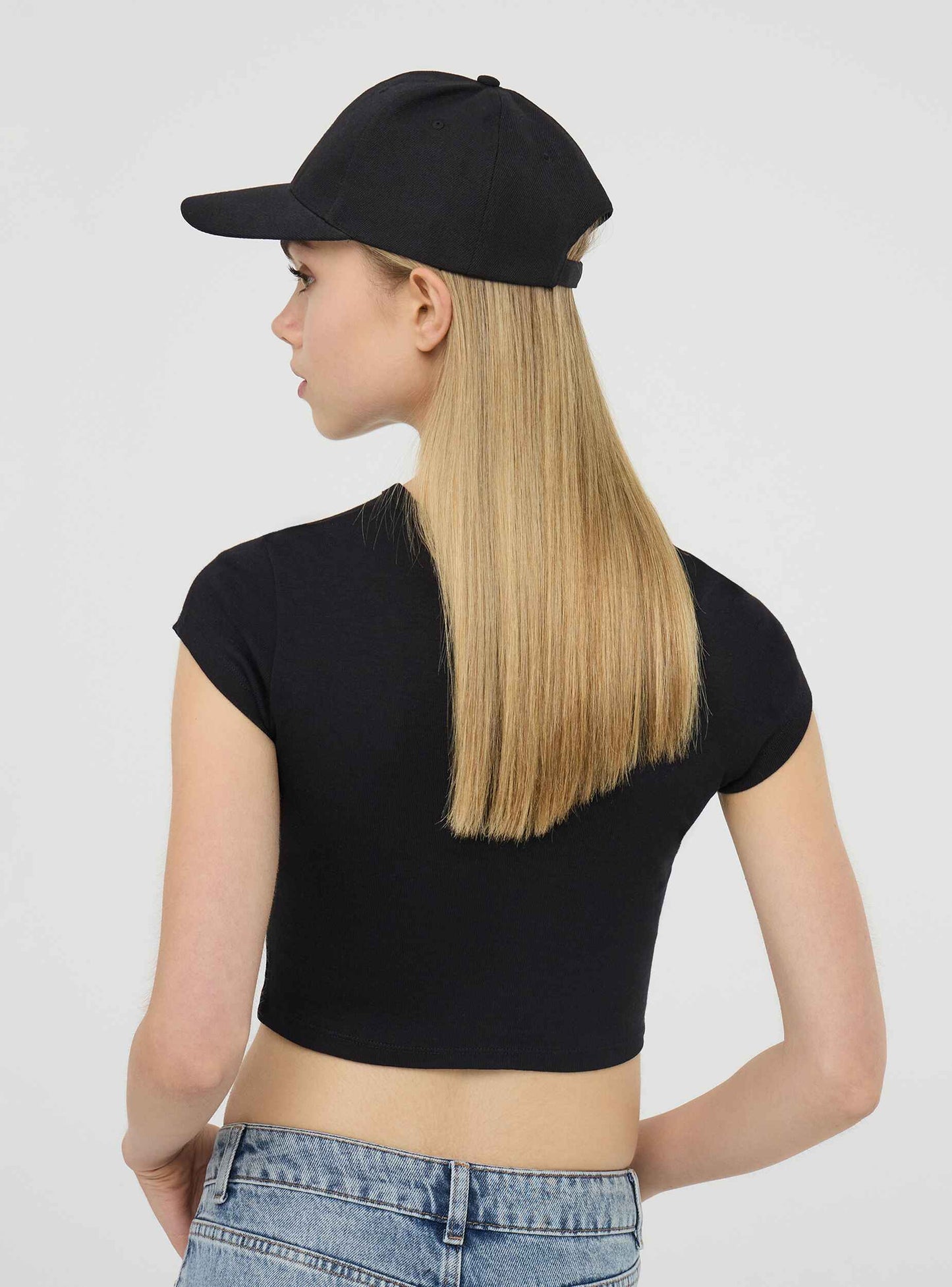 Woman Small-Hat